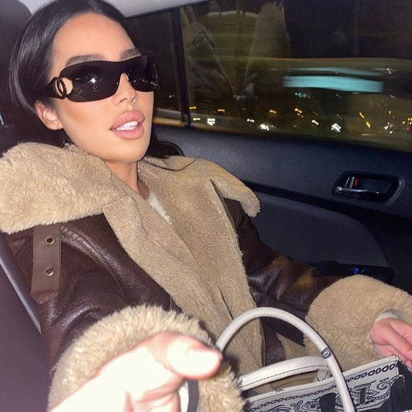 Chanel sunglasses - Picture 4 of 16